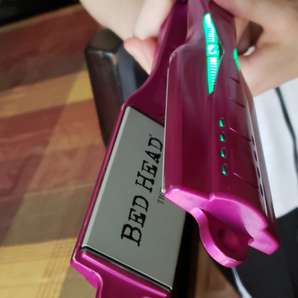 Hair straightener